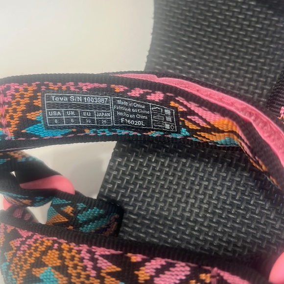 Women's Teva Original Universal Sandals - Bommerang pink lemonade - sz 8 - Picture 11 of 12